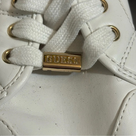 Guess women’s white lace‎ up running tennis shoes in size  10 - Picture 7 of 12